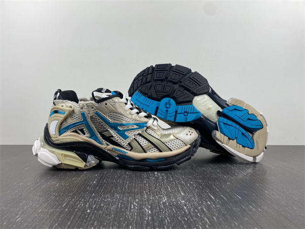 BLCG 677403 W2RB6 2028