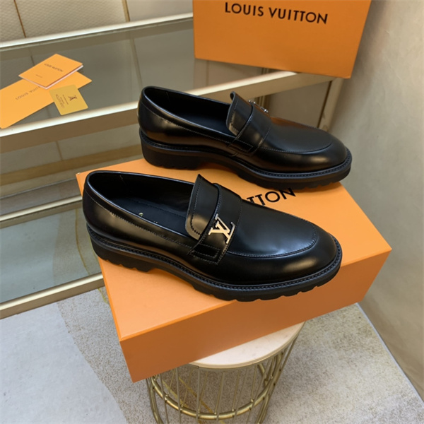 Lv Loafer 007