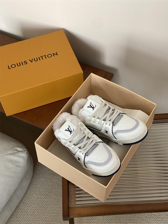 Lv Trainer Sneaker 36
